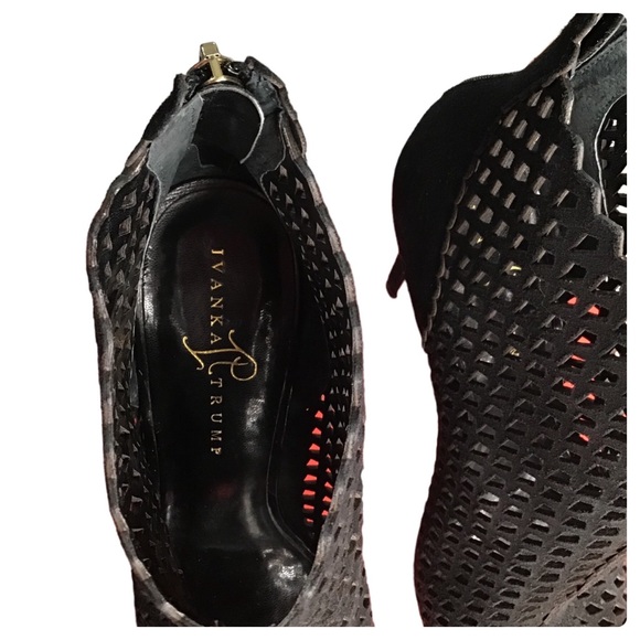 Ivanka Trump Didia Cutout Suede Bootie Black - Size 11 M - Picture 7 of 13